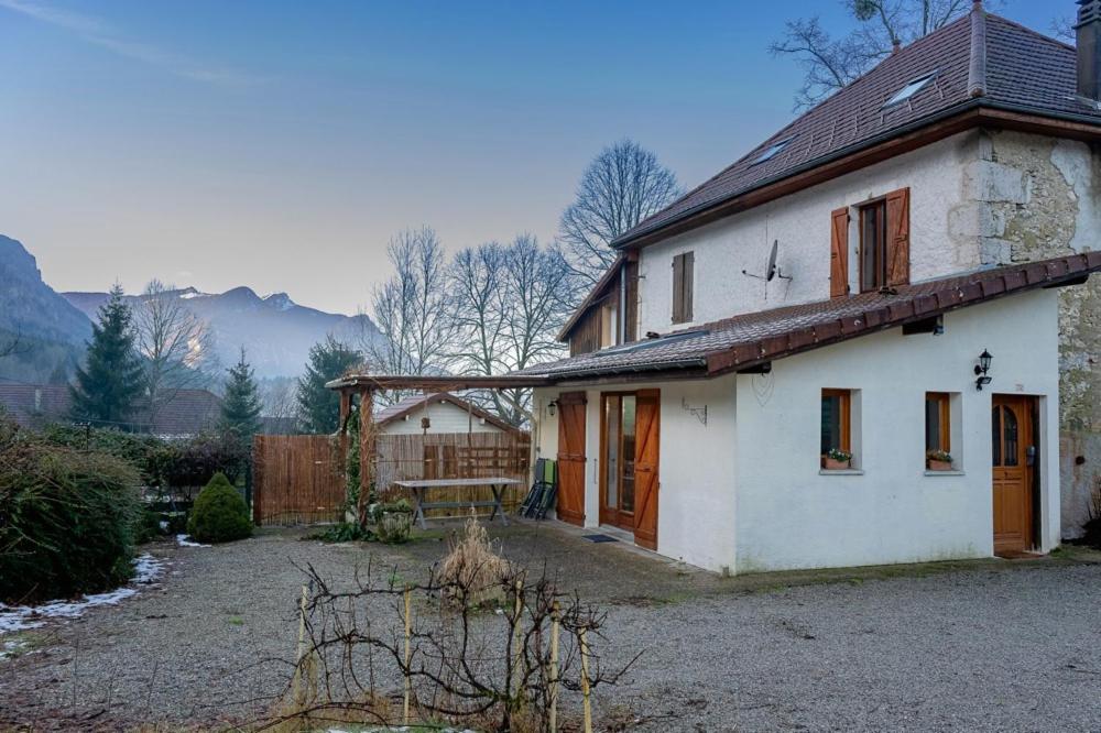 La Maison Des Jolicoeurs Saint-Christophe-sur-Guiers Eksteriør billede